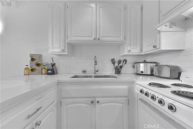 200 McNeil Lane 211, Newport Beach, CA 92663