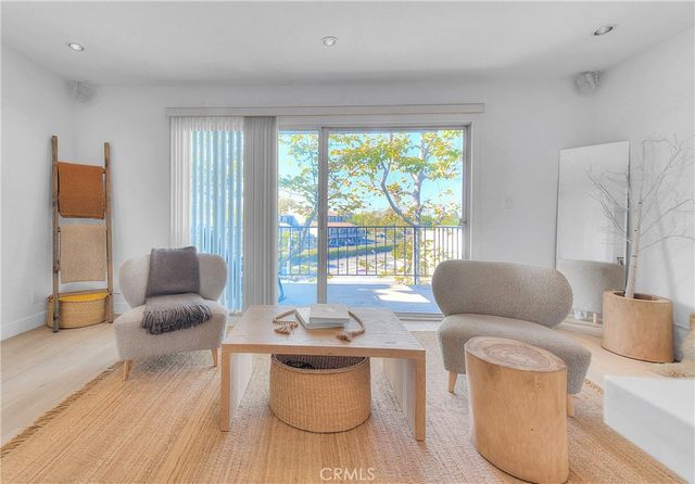 200 McNeil Lane 211, Newport Beach, CA 92663