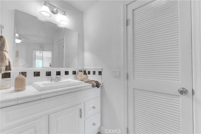 200 McNeil Lane 211, Newport Beach, CA 92663