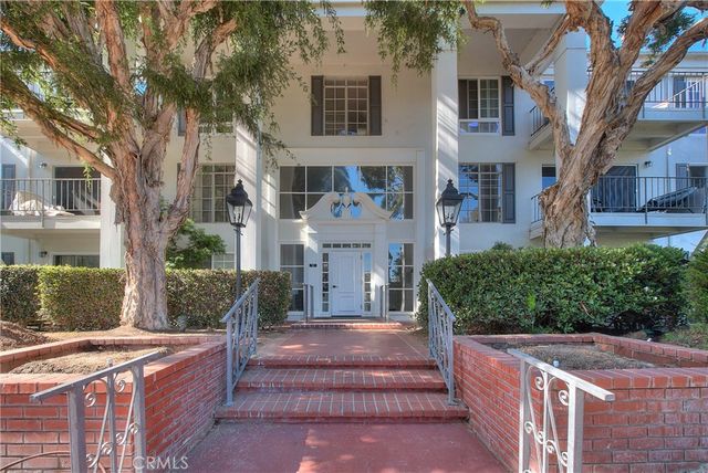 200 McNeil Lane 211, Newport Beach, CA 92663