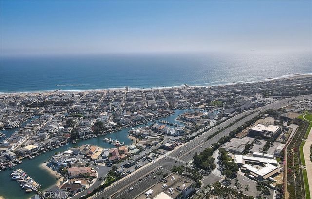 200 McNeil Lane 211, Newport Beach, CA 92663