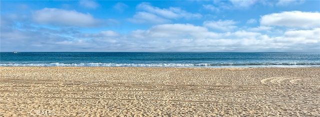 200 McNeil Lane 211, Newport Beach, CA 92663