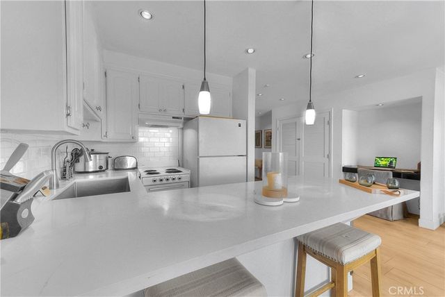 200 McNeil Lane 211, Newport Beach, CA 92663