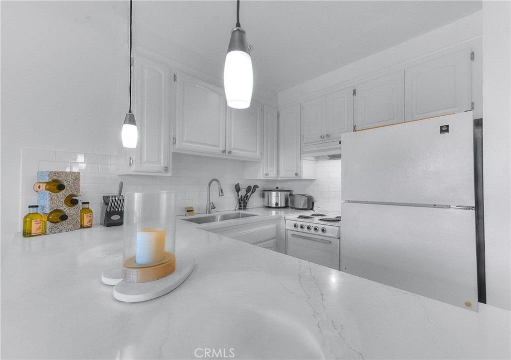 Image 10 of property listing at 200 McNeil Lane 211, Newport Beach, CA 92663