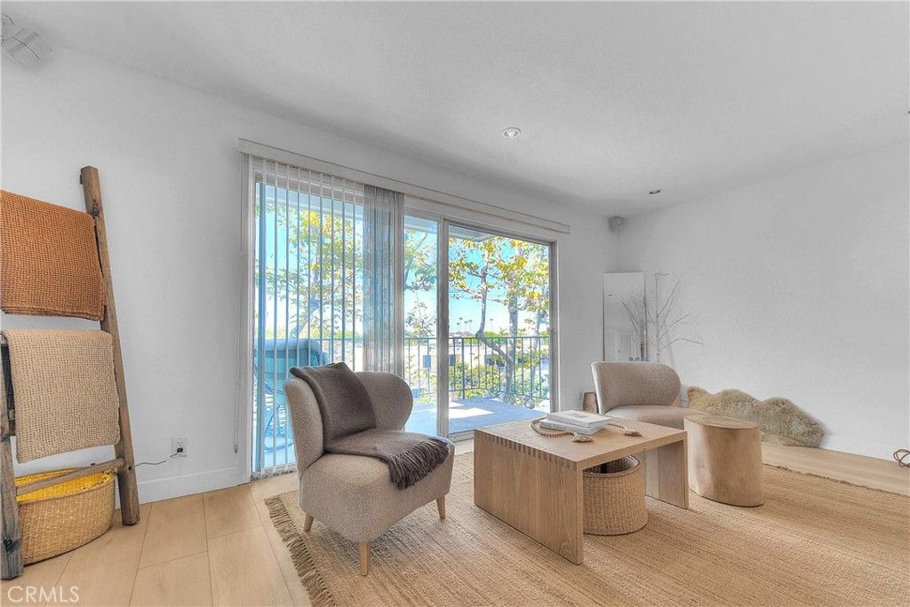 Image 16 of property listing at 200 McNeil Lane 211, Newport Beach, CA 92663