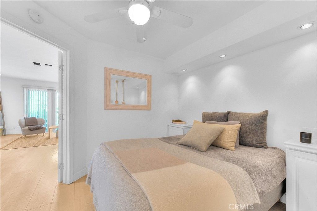 Image 21 of property listing at 200 McNeil Lane 211, Newport Beach, CA 92663