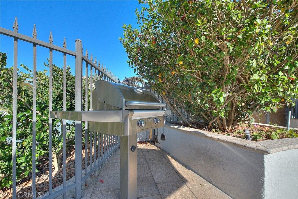 Image 38 of property listing at 200 McNeil Lane 211, Newport Beach, CA 92663