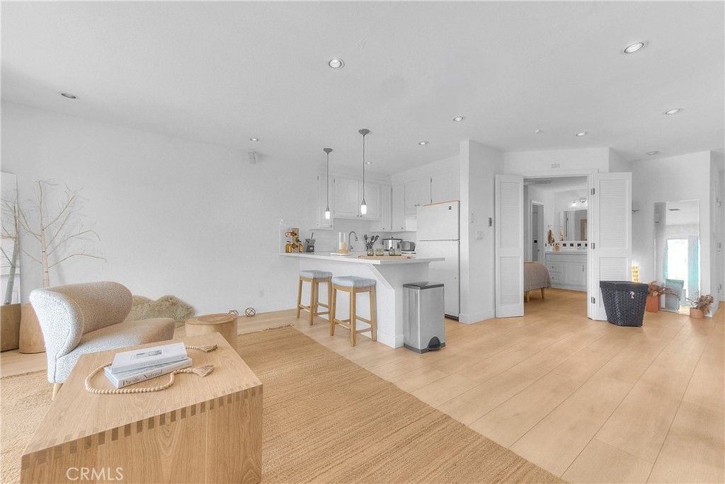 Image 5 of property listing at 200 McNeil Lane 211, Newport Beach, CA 92663