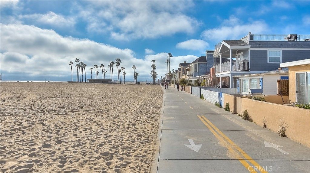 Image 59 of property listing at 200 McNeil Lane 211, Newport Beach, CA 92663