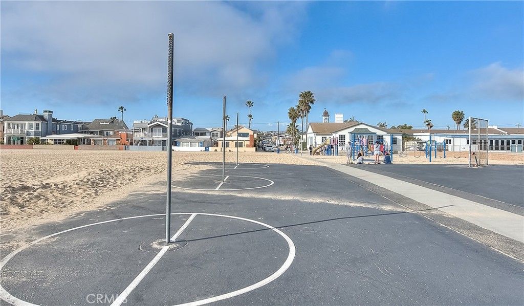 Image 61 of property listing at 200 McNeil Lane 211, Newport Beach, CA 92663