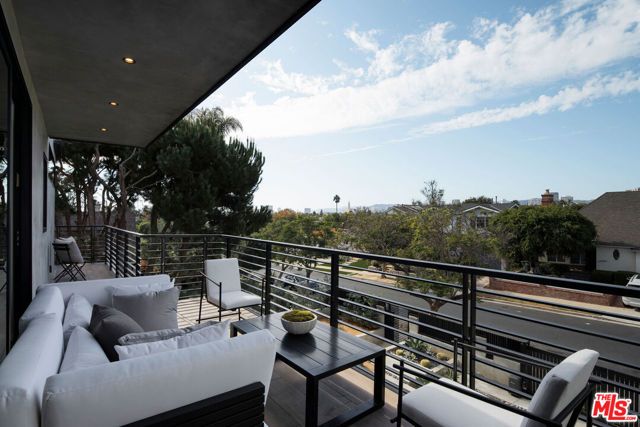 10326 Keswick Avenue, Los Angeles, CA 90064