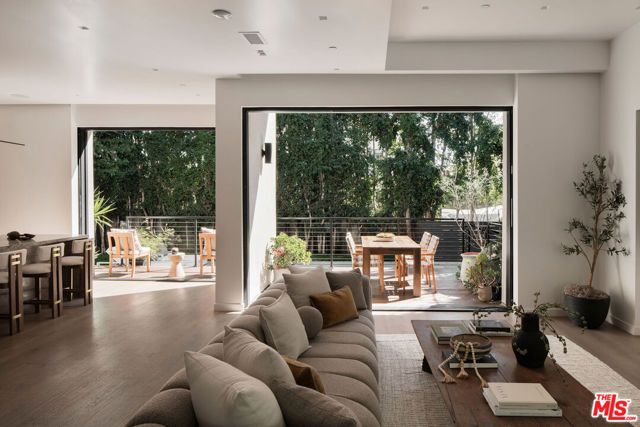 10326 Keswick Avenue, Los Angeles, CA 90064