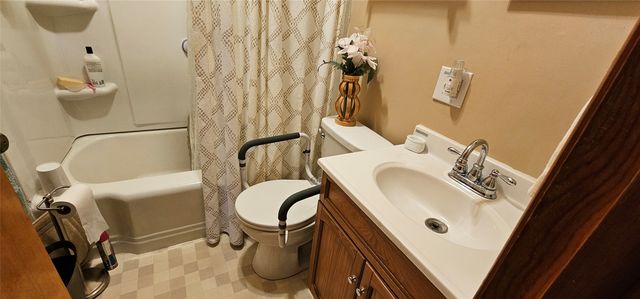 1947 W 33RD Street, Erie, PA 16508