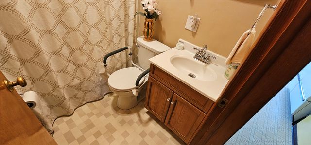 1947 W 33RD Street, Erie, PA 16508