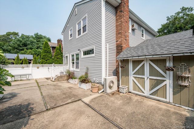 21 Vause Street, Northport, NY 11768