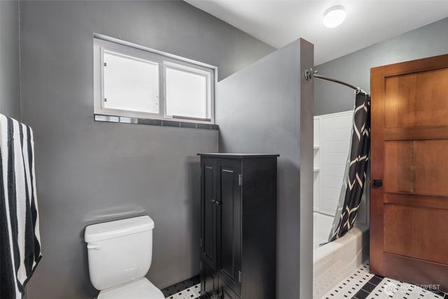 3222 NE 85th Street, Seattle, WA 98115