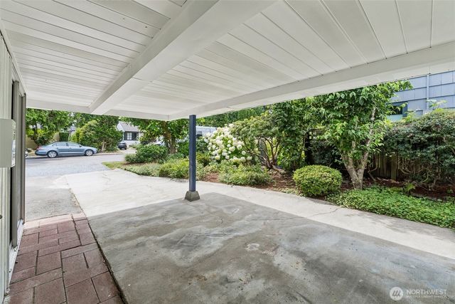3222 NE 85th Street, Seattle, WA 98115