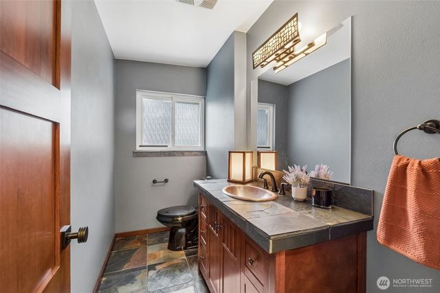 3222 NE 85th Street, Seattle, WA 98115