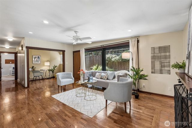 3222 NE 85th Street, Seattle, WA 98115