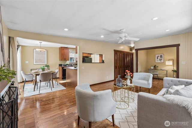 3222 NE 85th Street, Seattle, WA 98115