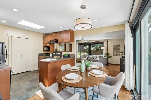 3222 NE 85th Street, Seattle, WA 98115
