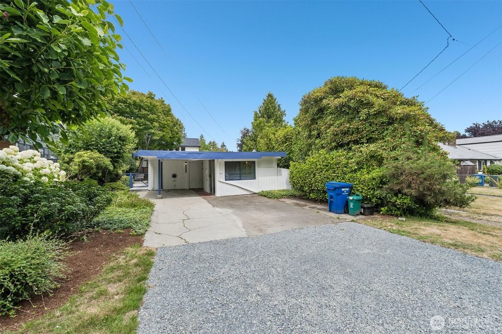 3222 NE 85th Street, Seattle, WA 98115