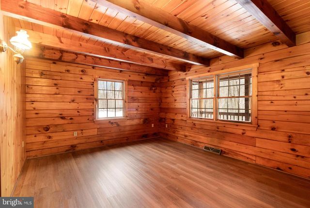 2620 ELLENDALE RD, Dauphin, PA 17018