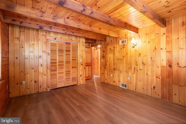 2620 ELLENDALE RD, Dauphin, PA 17018