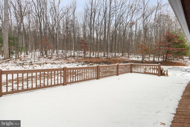 2620 ELLENDALE RD, Dauphin, PA 17018