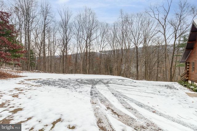 2620 ELLENDALE RD, Dauphin, PA 17018