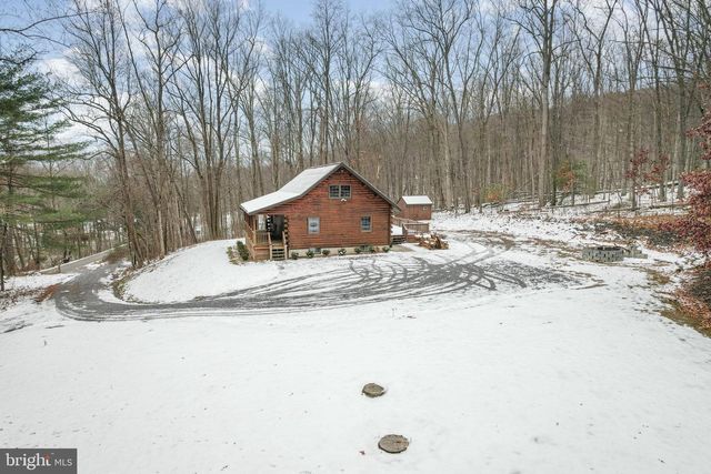 2620 ELLENDALE RD, Dauphin, PA 17018