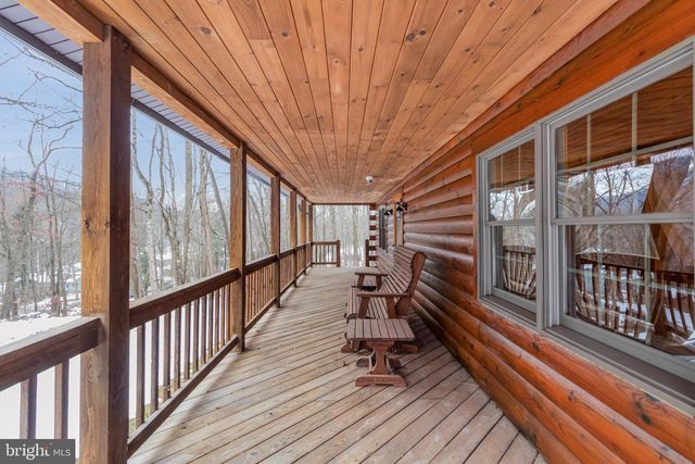 2620 ELLENDALE RD, Dauphin, PA 17018