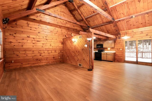 2620 ELLENDALE RD, Dauphin, PA 17018