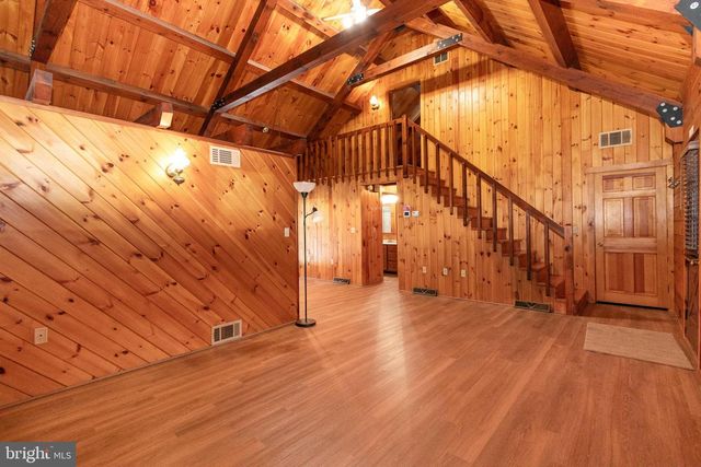 2620 ELLENDALE RD, Dauphin, PA 17018