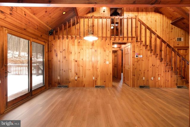 2620 ELLENDALE RD, Dauphin, PA 17018