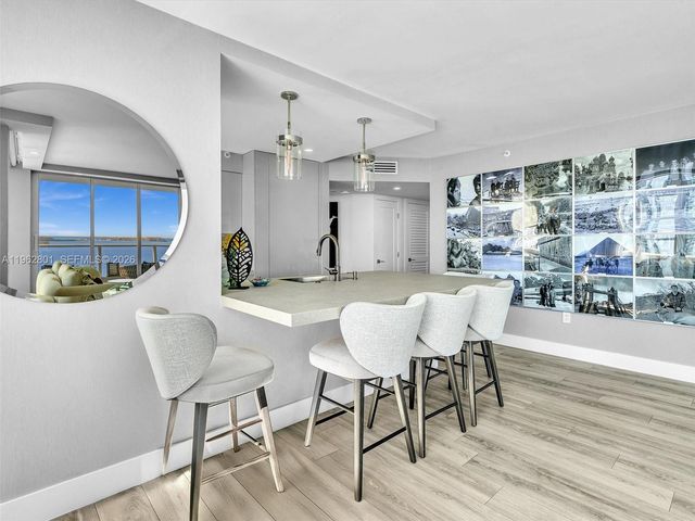 1155 Brickell Bay Dr 2011, Miami, FL 33131