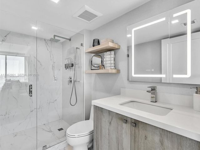 1155 Brickell Bay Dr 2011, Miami, FL 33131