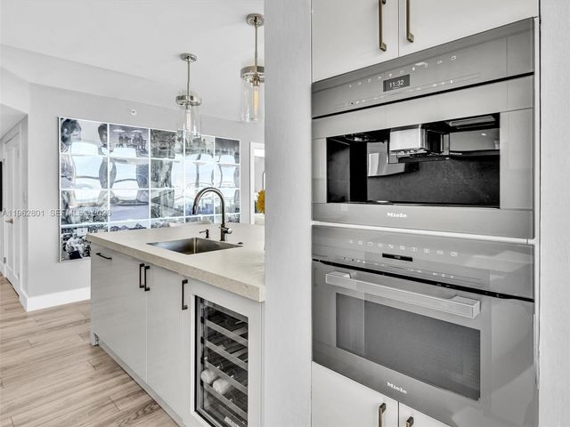 1155 Brickell Bay Dr 2011, Miami, FL 33131