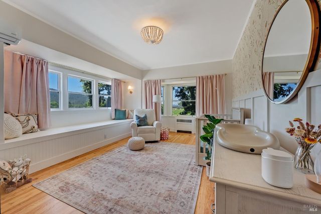 125 Cristo Ln, Santa Rosa, CA 95409