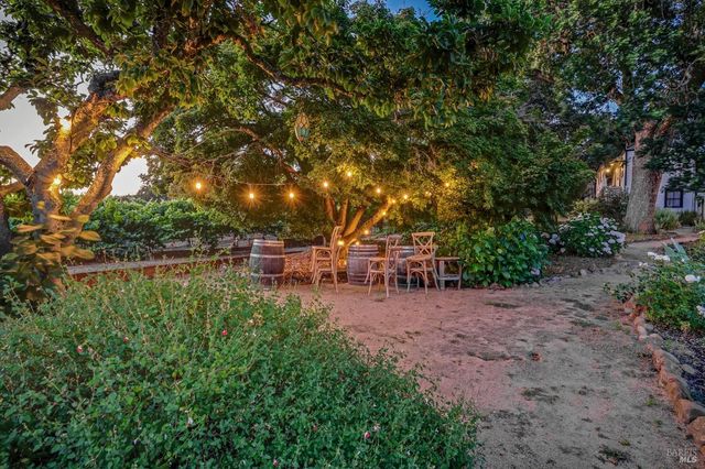 125 Cristo Ln, Santa Rosa, CA 95409