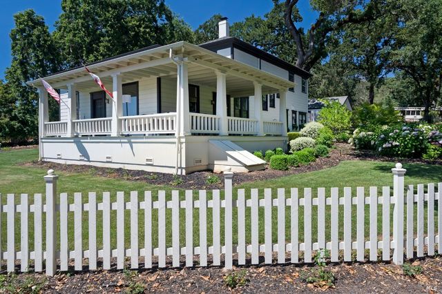 125 Cristo Ln, Santa Rosa, CA 95409