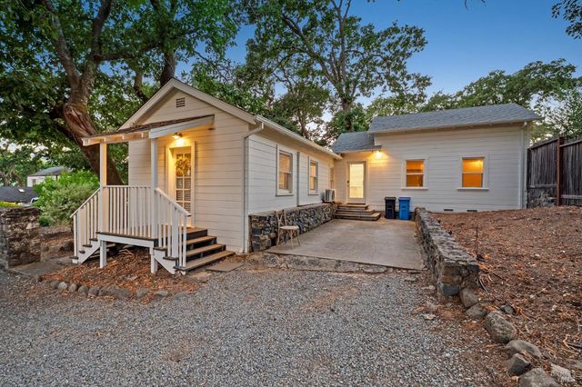 125 Cristo Ln, Santa Rosa, CA 95409