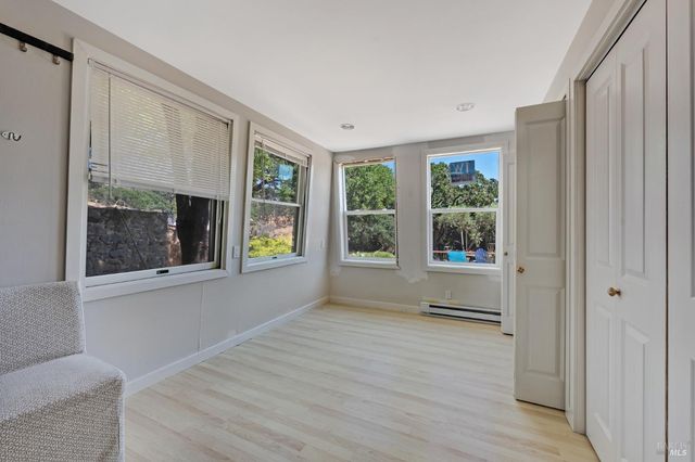 125 Cristo Ln, Santa Rosa, CA 95409