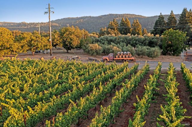 125 Cristo Ln, Santa Rosa, CA 95409