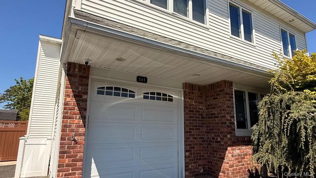 345 Oconnor Road, North Babylon, NY 11703