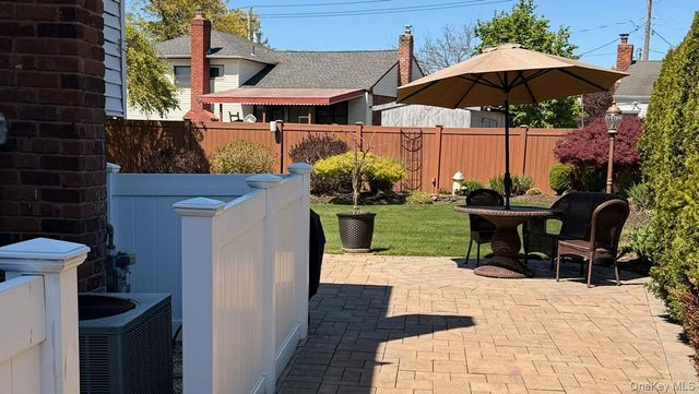 345 Oconnor Road, North Babylon, NY 11703