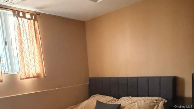 345 Oconnor Road, North Babylon, NY 11703
