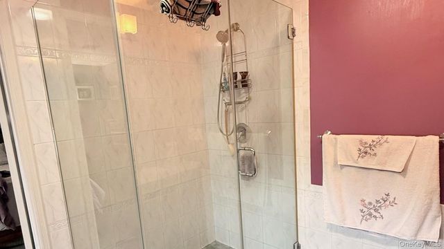 345 Oconnor Road, North Babylon, NY 11703