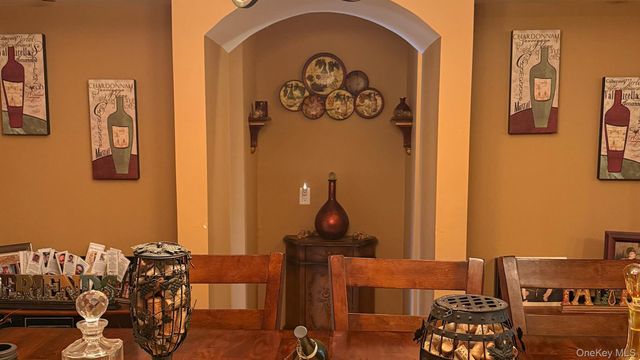 345 Oconnor Road, North Babylon, NY 11703