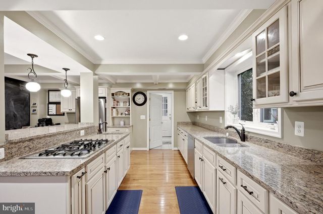 1825 DALMATION DR, Mclean, VA 22101